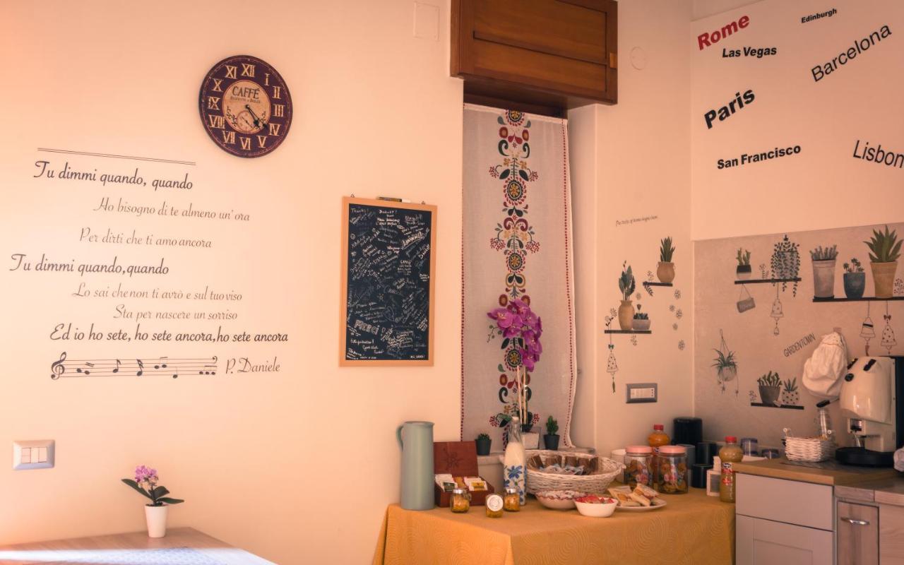 Raro'S Home Bed & Breakfast Pompéi Extérieur photo